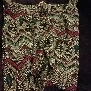 Tribal print leggings (Pink Republic)